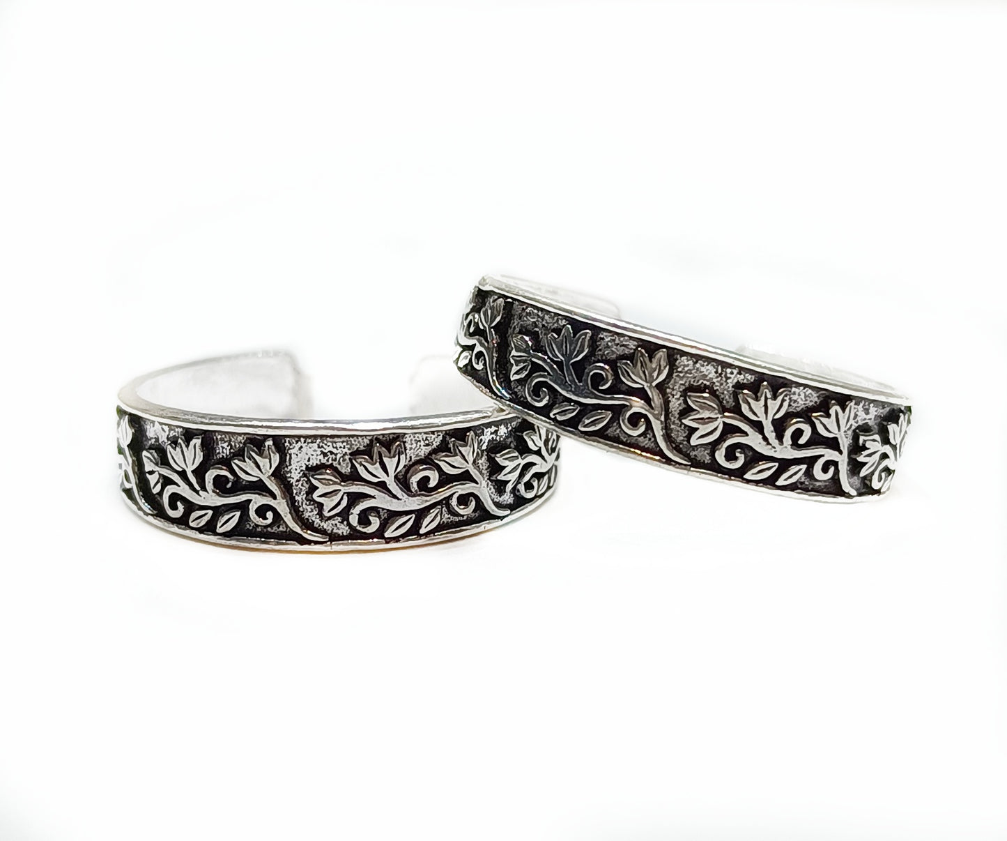 STERLING SILVER FLORAL OXIDISED TOE RING