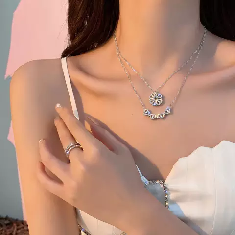 Magnetic Heart Girl Four Leaf Clover Double-Sided Heart Shaped Necklace for Women