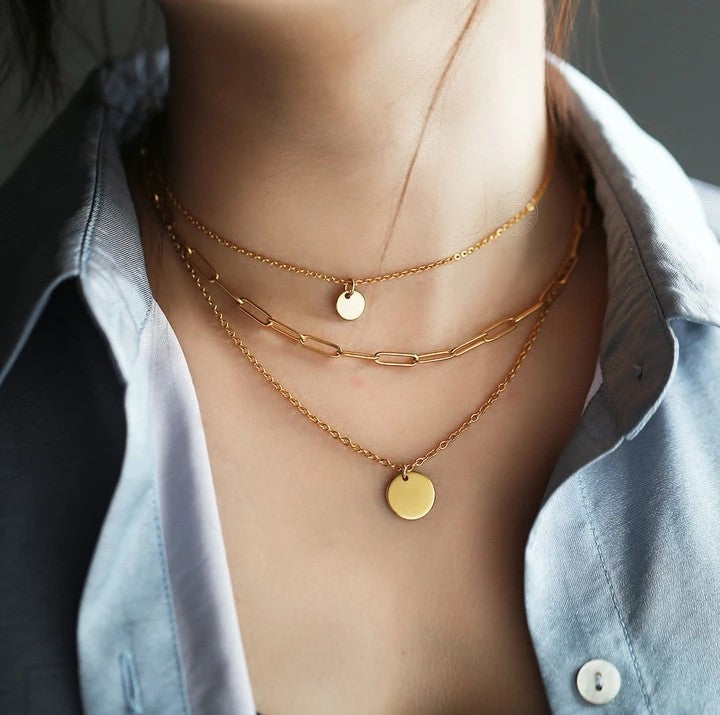 GORGEOUS MULTI LAYERED TRIPLE STRAND PENDENT NECKLACE